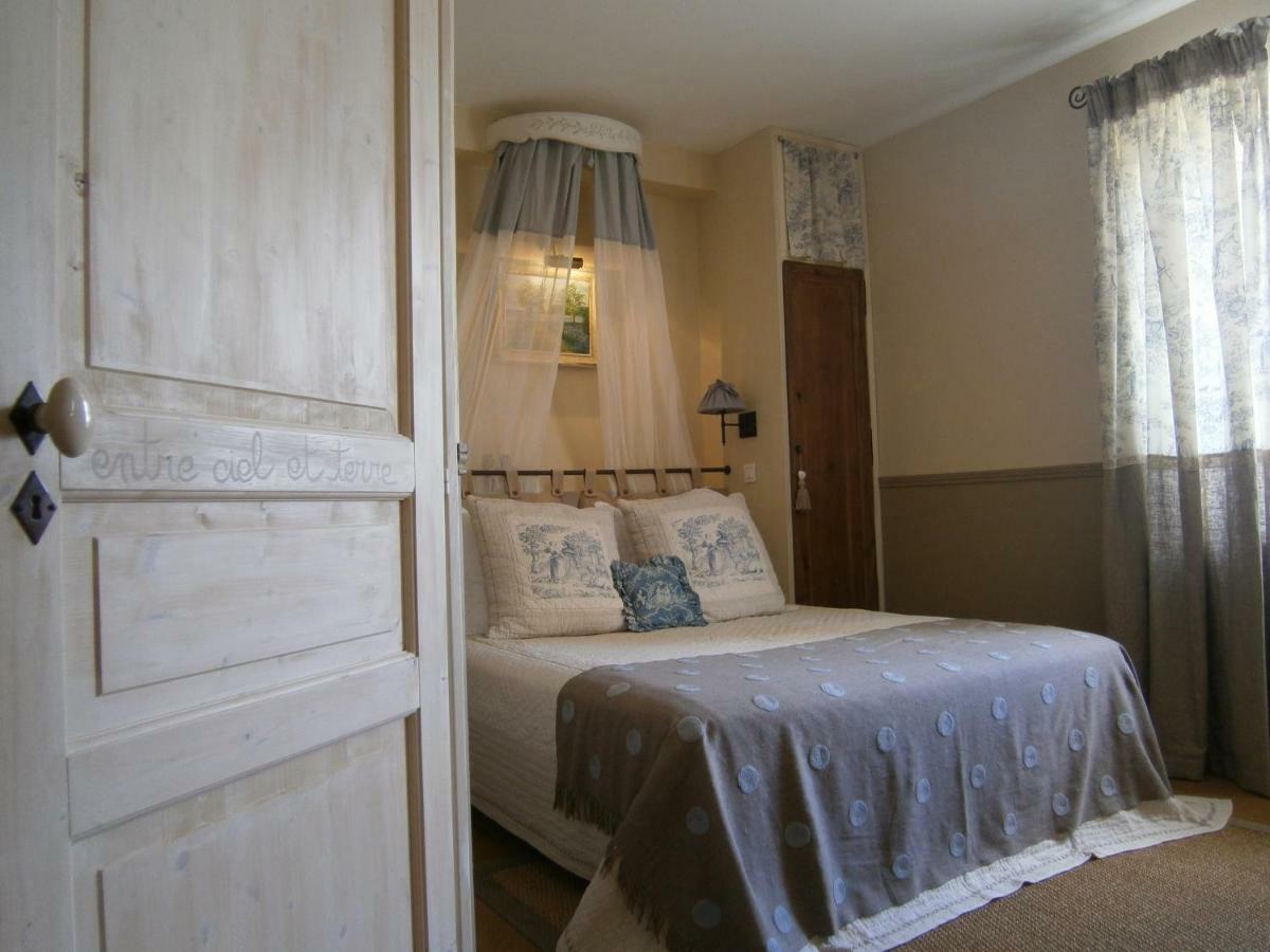 Hotel Le Relais du Haras à Champagné-Saint-Hilaire Extérieur photo